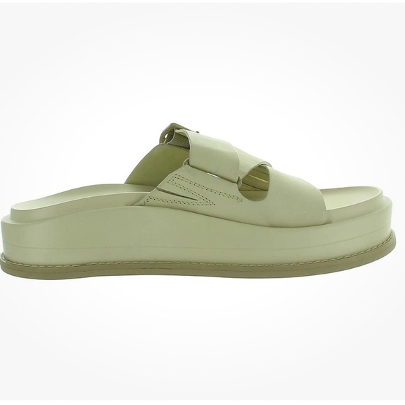 New nib Chaco wedge tan sandals sz 7m $99 - Picture 1 of 3